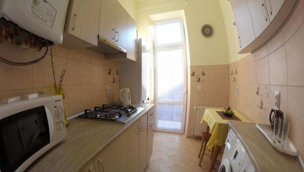 Apartment On Voloshyna 리비프 외부 사진