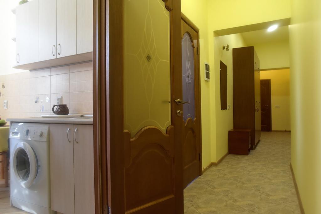 Apartment On Voloshyna 리비프 외부 사진